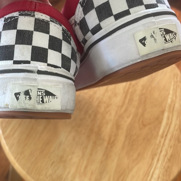 VAN’s OFF THE WALL JUNIORS - Picture 4 of 5